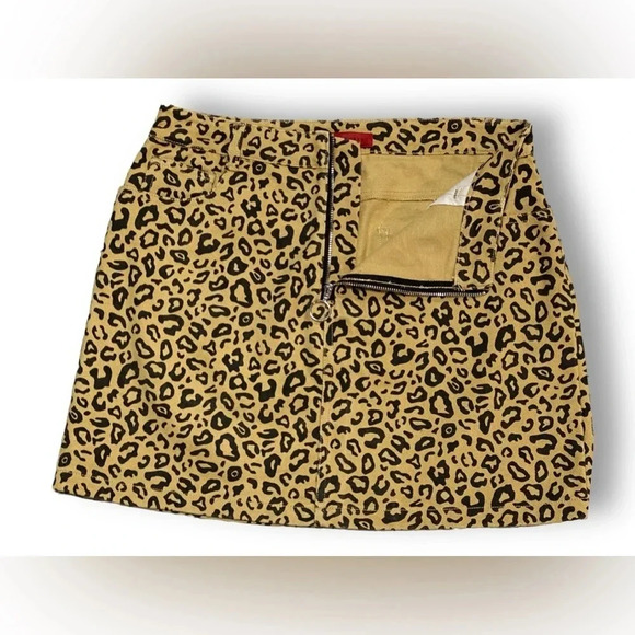 Animal Print Mini Skirt Size Medium by Signature8 Zipper Front - Picture 3 of 6
